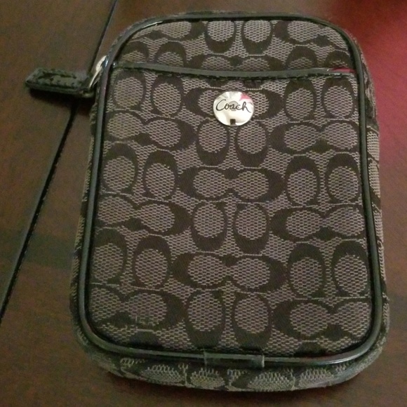 Pouch - Picture 1 of 3